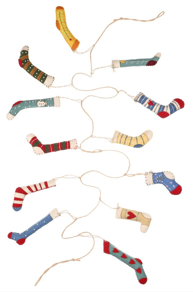 Felt Stockings Christmas Garland - WowCornwall