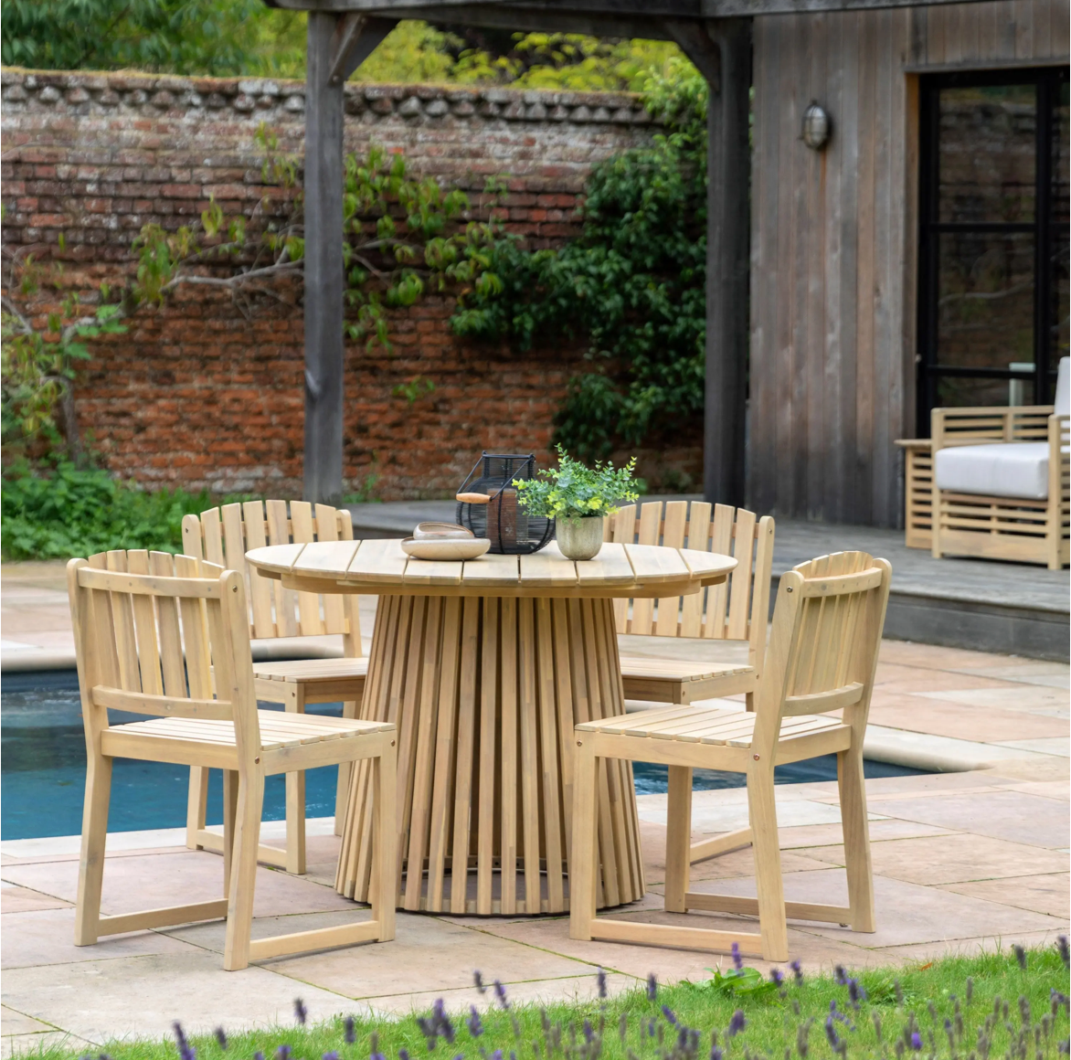 Rialto Round Dining Table 4 Seater 1100x1100x750mm - WowCornwall