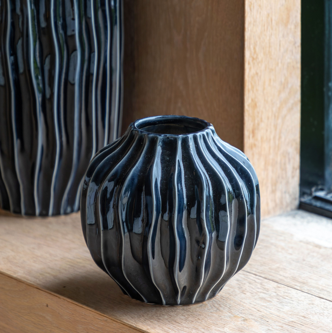 Organic Ribbed Vase - Midnight or Olive - WowCornwall