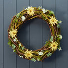 Spring Wreath with Daisies (34cm) - WowCornwall