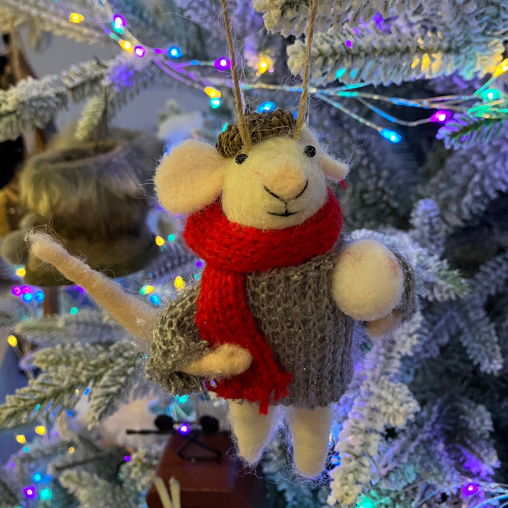 Multi William Mouse with Snowball Decoration - WowCornwall