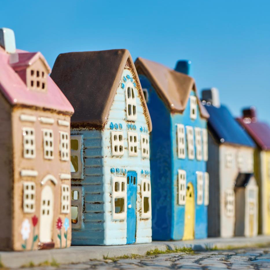 Ceramic House Tealight Visby - blue door brown roof - WowCornwall