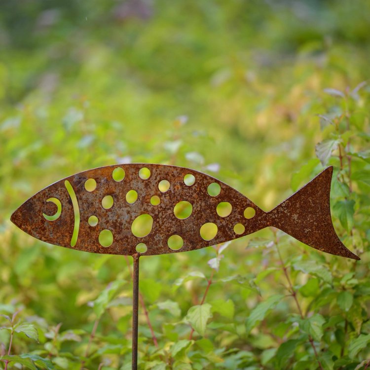 Fish 5 sculpture with stake - WowCornwall